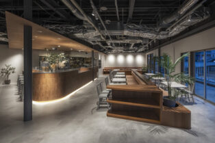 広島ワイン会　WYEカフェ